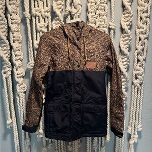 DC Shoe Co - Women’s snowboarding Jacket | XS teal and leopard print